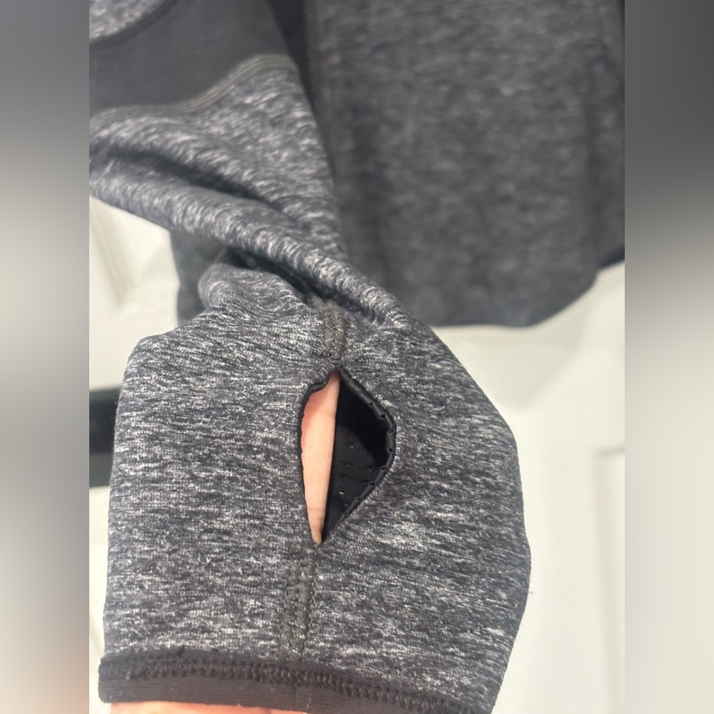 Lululemon reversible bliss jacket Women's Gray and Black Size:S - Picture 5 of 14